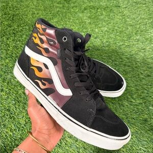 Vans Sk8-Hi Flame Sneakers Black Orange Skate Shoes size 11.5 for men